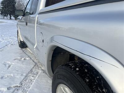 2002 Dodge Dakota SLT   - Photo 16 - Shirley, IN 47384