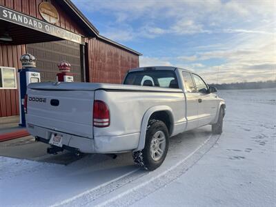 2002 Dodge Dakota SLT   - Photo 10 - Shirley, IN 47384