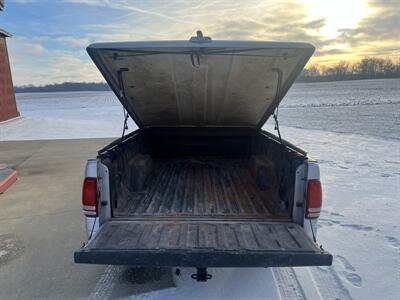 2002 Dodge Dakota SLT   - Photo 12 - Shirley, IN 47384