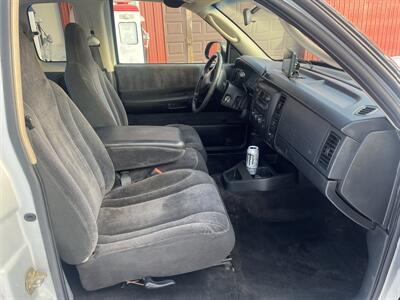 2002 Dodge Dakota SLT   - Photo 7 - Shirley, IN 47384