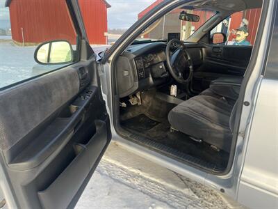 2002 Dodge Dakota SLT   - Photo 18 - Shirley, IN 47384