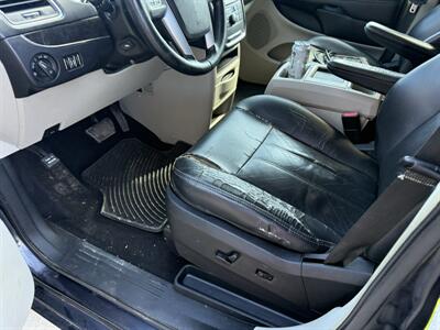 2011 Chrysler Town & Country Touring-L   - Photo 15 - Shirley, IN 47384