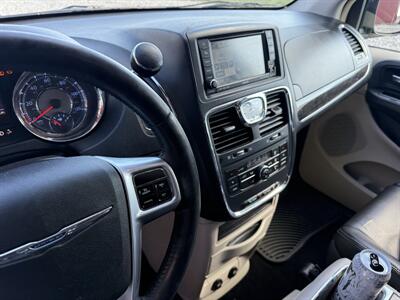 2011 Chrysler Town & Country Touring-L   - Photo 20 - Shirley, IN 47384