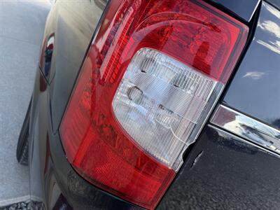 2011 Chrysler Town & Country Touring-L   - Photo 6 - Shirley, IN 47384