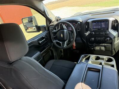 2020 Chevrolet Silverado 2500 LT   - Photo 16 - Shirley, IN 47384