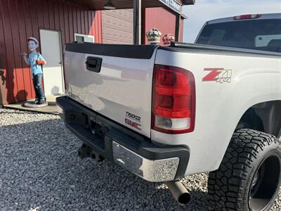 2013 GMC Sierra 2500 SLT   - Photo 32 - Shirley, IN 47384
