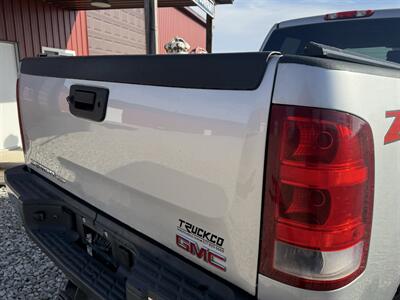 2013 GMC Sierra 2500 SLT   - Photo 33 - Shirley, IN 47384