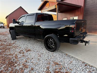 2017 Chevrolet Silverado 2500 LTZ   - Photo 24 - Maxwell, IN 46154