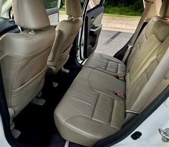 2014 Honda CR-V EX-L with NAV  AWD - Photo 14 - Manassas, VA 20110
