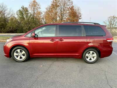 2011 Toyota Sienna LE 8-Passenger   - Photo 4 - Manassas, VA 20110