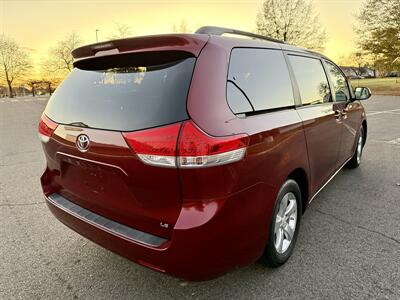 2011 Toyota Sienna LE 8-Passenger   - Photo 8 - Manassas, VA 20110