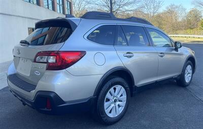 2018 Subaru Outback 2.5i Premium   - Photo 4 - Manassas, VA 20110