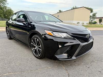2018 Toyota Camry SE   - Photo 2 - Manassas, VA 20110