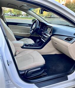 2018 Hyundai SONATA SEL   - Photo 12 - Manassas, VA 20110