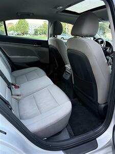 2018 Hyundai ELANTRA SEL   - Photo 15 - Manassas, VA 20110