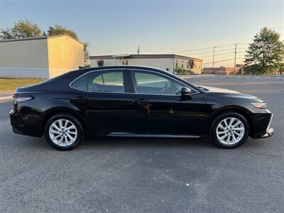 2021 Toyota Camry LE   - Photo 5 - Manassas, VA 20110