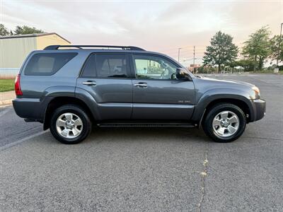 2009 Toyota 4Runner SR5   - Photo 4 - Manassas, VA 20110