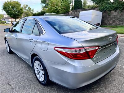 2016 Toyota Camry LE   - Photo 7 - Manassas, VA 20110