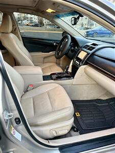 2014 Toyota Camry SE V6   - Photo 13 - Manassas, VA 20110