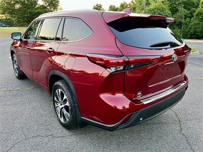 2020 Toyota Highlander Hybrid XLE   - Photo 6 - Manassas, VA 20110