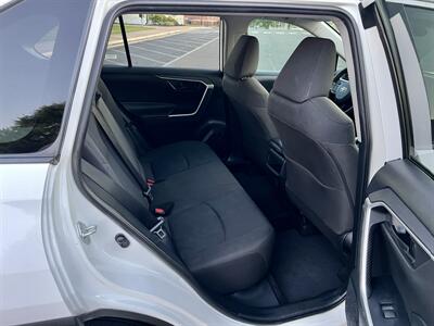 2019 Toyota RAV4 LE   - Photo 15 - Manassas, VA 20110