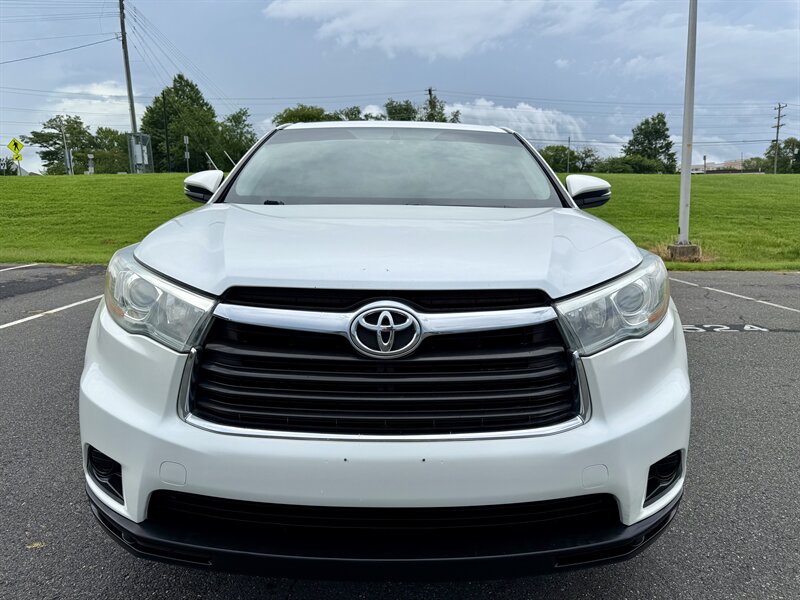 2015 Toyota Highlander LE  