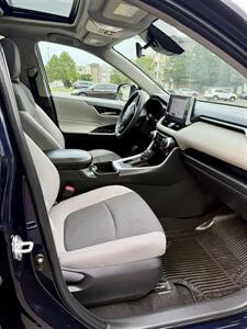 2023 Toyota RAV4 XLE   - Photo 13 - Manassas, VA 20110
