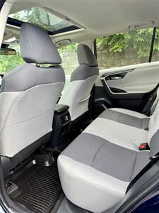 2023 Toyota RAV4 XLE   - Photo 14 - Manassas, VA 20110