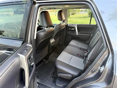 2018 Toyota 4Runner SR5   - Photo 17 - Manassas, VA 20110