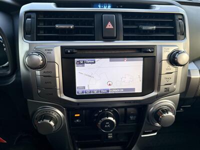 2018 Toyota 4Runner SR5   - Photo 12 - Manassas, VA 20110