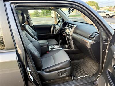 2018 Toyota 4Runner SR5   - Photo 18 - Manassas, VA 20110