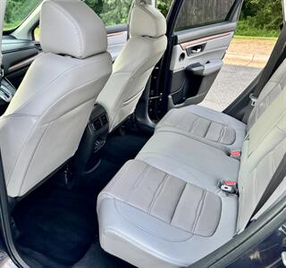 2017 Honda CR-V EX-L with NAV  AWD - Photo 15 - Manassas, VA 20110