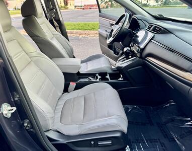 2017 Honda CR-V EX-L with NAV  AWD - Photo 13 - Manassas, VA 20110