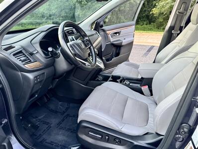 2017 Honda CR-V EX-L with NAV  AWD - Photo 12 - Manassas, VA 20110
