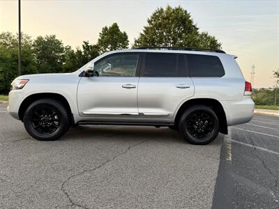 2017 Toyota Land Cruiser Luxury   - Photo 4 - Manassas, VA 20110