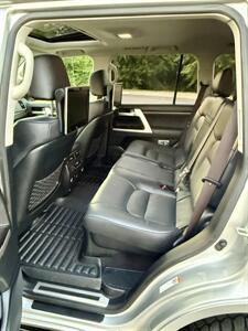 2017 Toyota Land Cruiser Luxury   - Photo 15 - Manassas, VA 20110