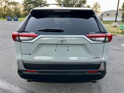 2021 Toyota RAV4 XLE   - Photo 7 - Manassas, VA 20110