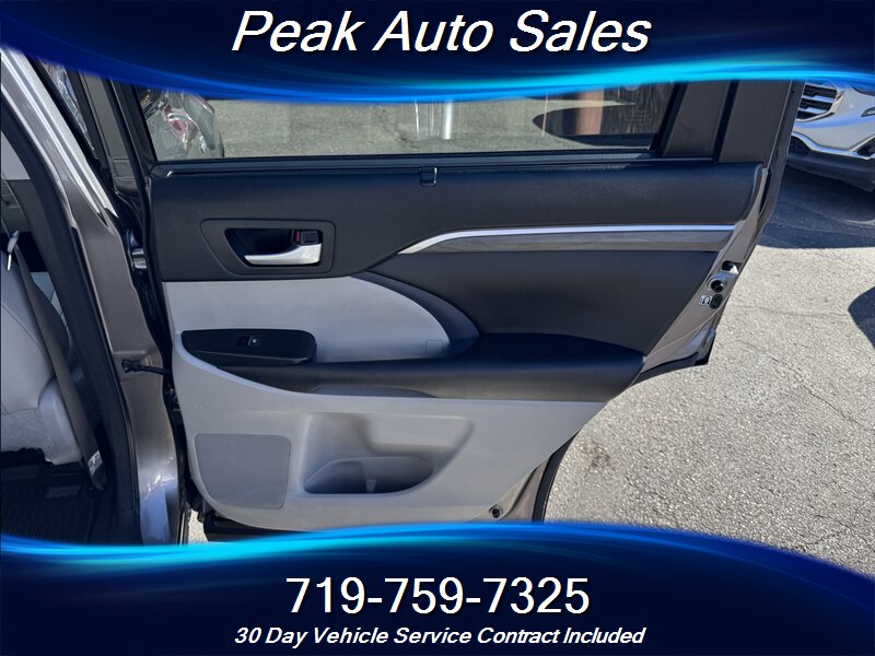 2017 Toyota Highlander Hybrid Limited Platinum - Photo 31 - Colorado Springs, CO 80907