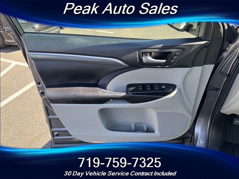 2017 Toyota Highlander Hybrid Limited Platinum - Photo 13 - Colorado Springs, CO 80907
