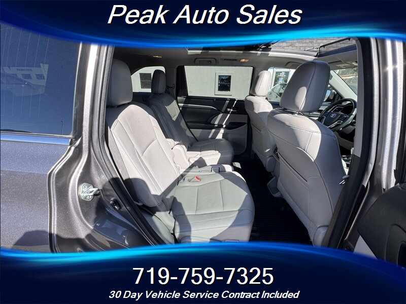 2017 Toyota Highlander Hybrid Limited Platinum - Photo 32 - Colorado Springs, CO 80907
