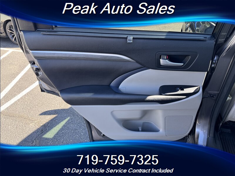 2017 Toyota Highlander Hybrid Limited Platinum - Photo 26 - Colorado Springs, CO 80907