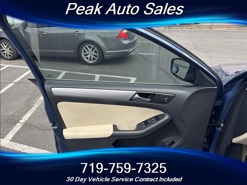 2016 Volkswagen Jetta 1.4T SE - Photo 9 - Colorado Springs, CO 80907