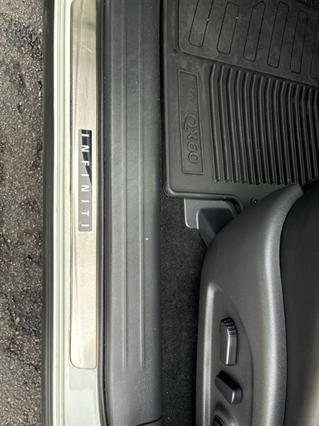 2017 INFINITI QX60 - Photo 15 - Colorado Springs, CO 80907