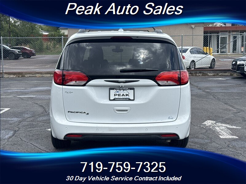 2018 Chrysler Pacifica Touring L - Photo 6 - Colorado Springs, CO 80907