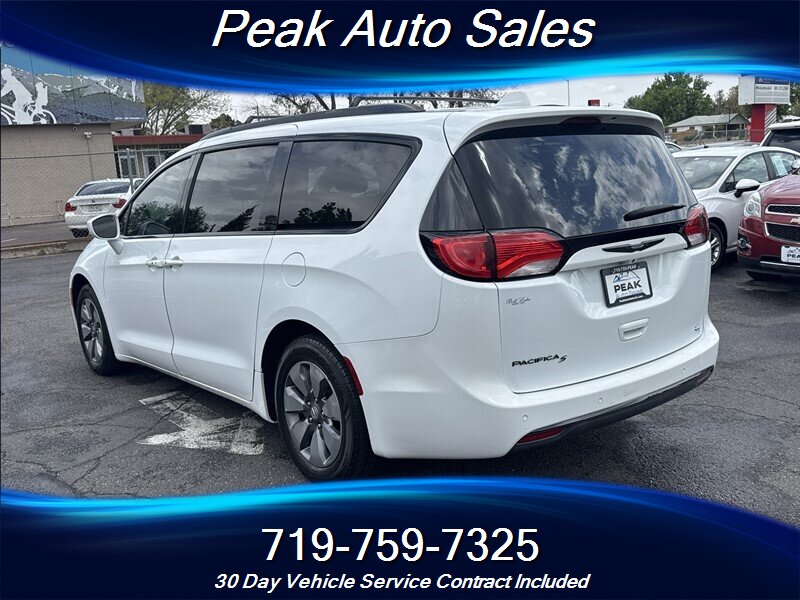 2018 Chrysler Pacifica Touring L - Photo 5 - Colorado Springs, CO 80907