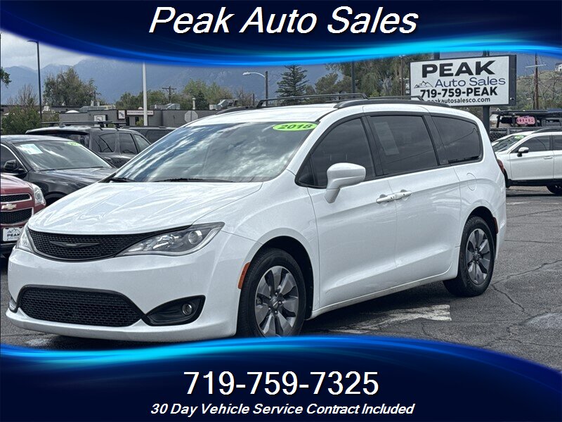 2018 Chrysler Pacifica Touring L - Photo 3 - Colorado Springs, CO 80907