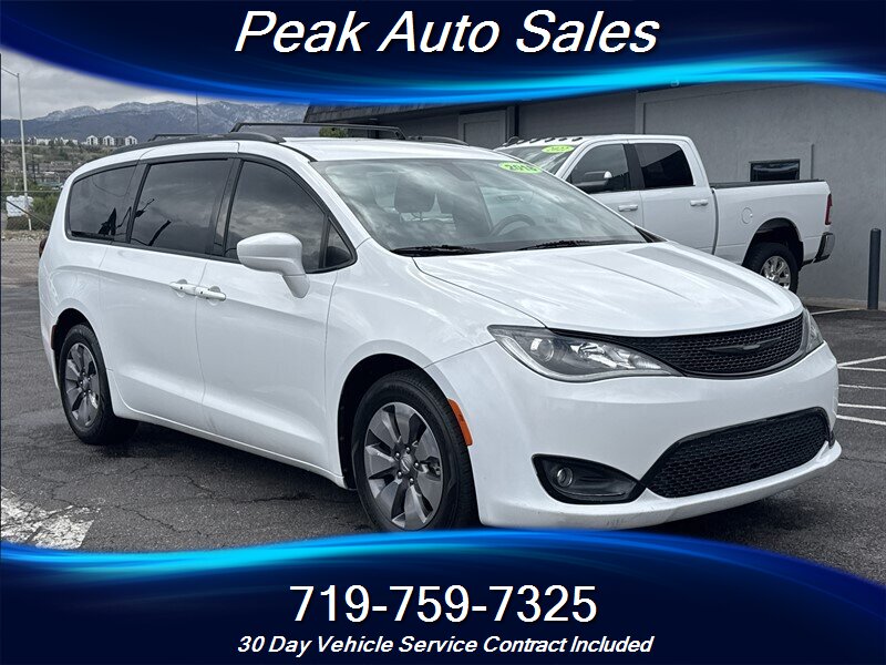 2018 Chrysler Pacifica Touring L's photo