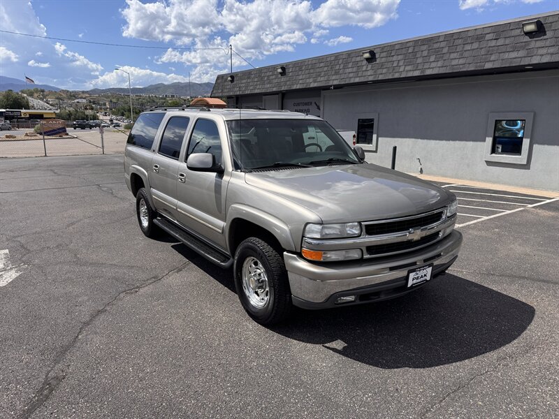 2002 Chevrolet Suburban 2500 LT  