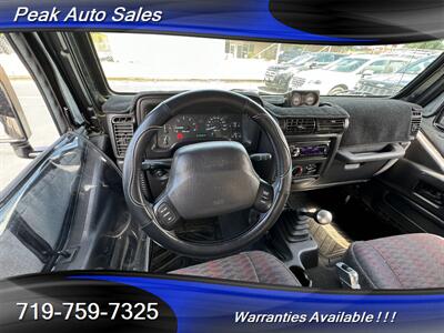 2000 Jeep Wrangler Sport   - Photo 11 - Colorado Springs, CO 80907