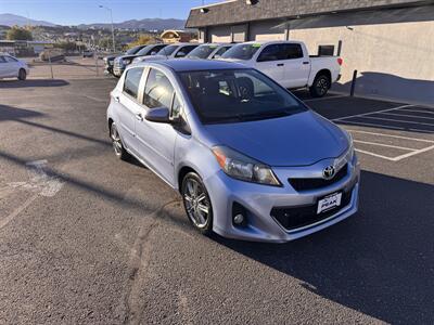 2014 Toyota Yaris 5-Door SE Hatchback